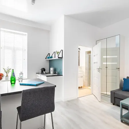 Rent Like - Wspolna 54a Apartment
