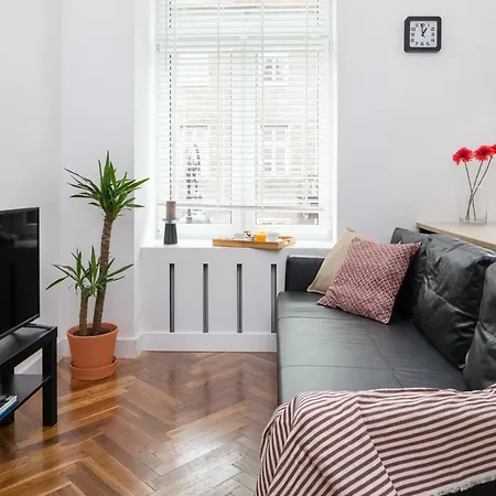 Rent Like - Wspolna 54a Apartment